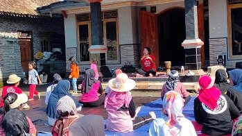 Yoga Ketawa Ketawa Ketawa